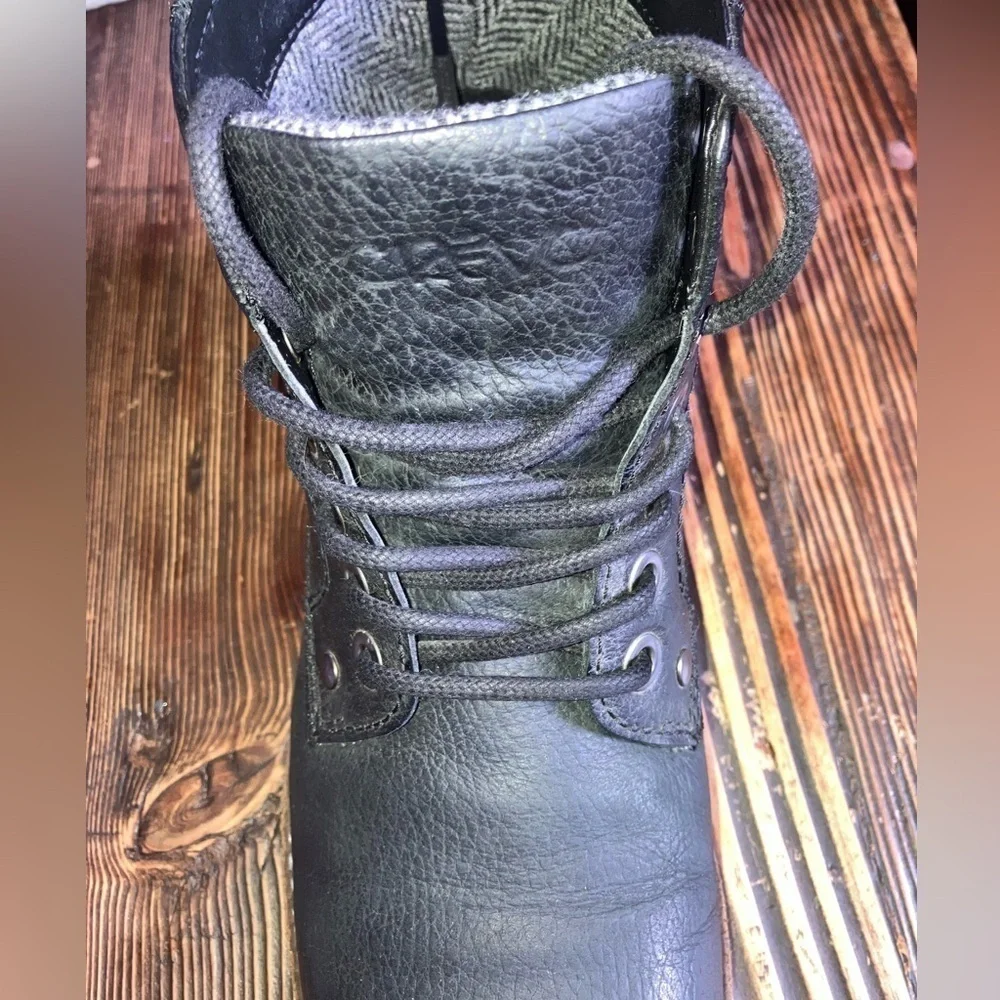 Crevo excellent worn